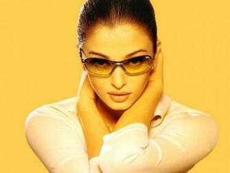 Glasses Model Hot Aishwarya Rai HD Desktop Wallpaper Screensaver