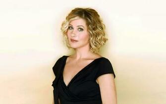Christina Applegate 99wallpaper