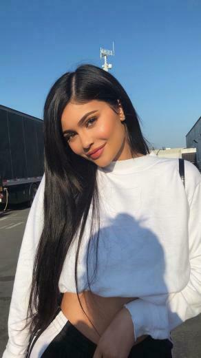 Wallpaper Kylie Jenner W A L P E R In