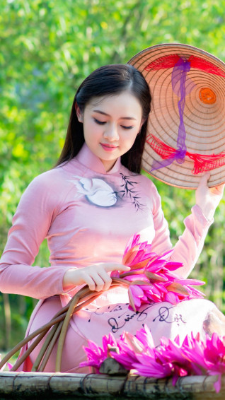 Asian Women Wallpaper