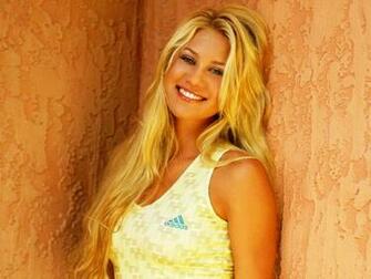 Anna Kournikova Poze Wallpaper Femei Celebre Barbati Tenis De Camp