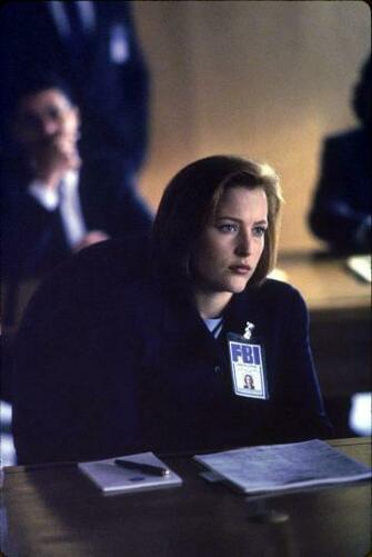 Dana Scully Wallpaper Google Zoeken Gillian A In