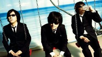 The Pillows Backdrop Wallpaper