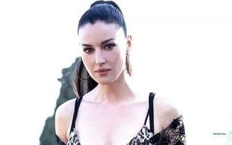 Monica Bellucci Desktop Wallpaper