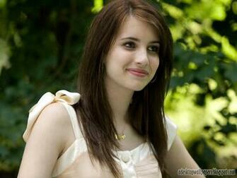 Emma Roberts Hollywood Actress Desktop Wallpaper A