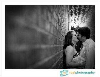 Wallpaper Couple Night Kiss Good