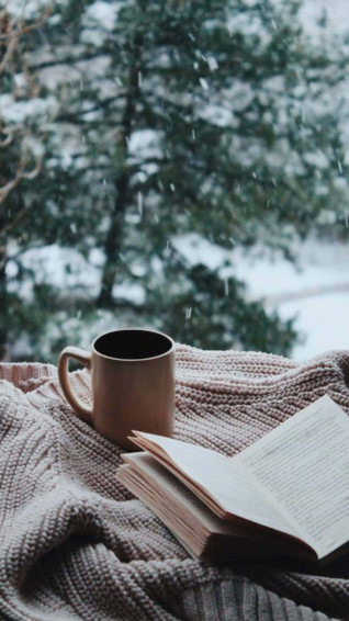 Cozy Winter Aesthetic Wallpaper