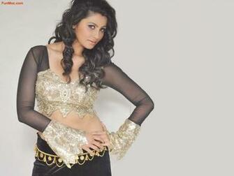 Best Daisy Shah Wallpaper Hot And HD Funmoz