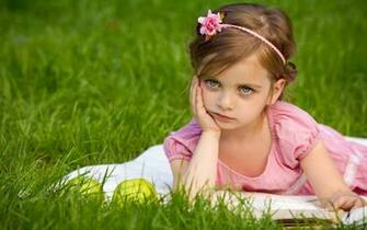 Cute Little Girl HD Wallpaper