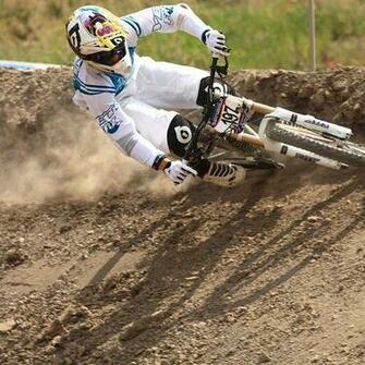 HD Riding Mountain Bike Wallpaper