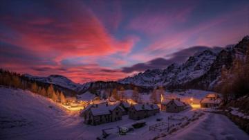 House Light Mountain Night Snow Village Winter Wallpaper