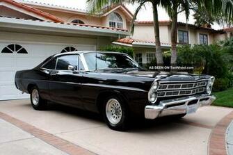 Vintage Ford Muscle Cars Background Wallpaper