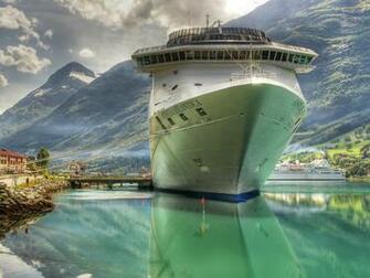 Cruise Ship Anchor Desktop Wallpaper