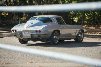 Chevrolet Corvette Sting Ray L75 300hp Sport Coupe Stingray