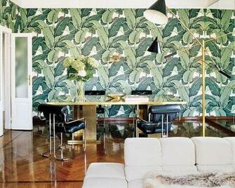 Martinique Wallpaper In Brian Atwood And Nate Berkus S Paris Abode