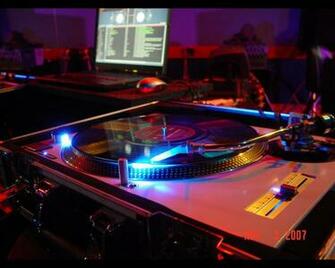 Serato Wallpaper