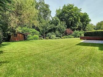 Lasne Luxury Villa On A Background Plot Barnes Belgium