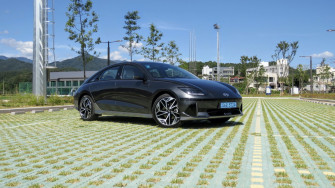 Re Hyundai Ioniq Challenges Model In Range Revives