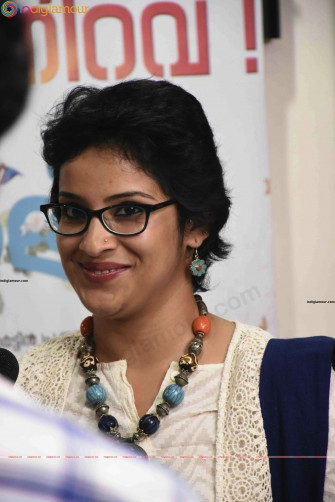 Aparna Gopinath Actress HD Photos Image Pics And Stills