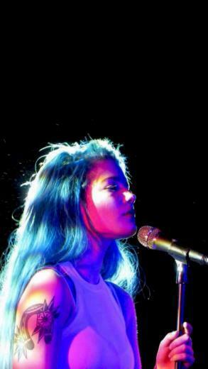 Halsey Lockscreens