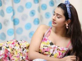 Payal Rajput Hq Wallpaper