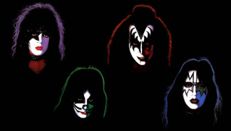 Best Cartoon Kiss Wallpaper