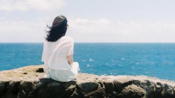 Sad Girl Wallpaper Sitting Alone