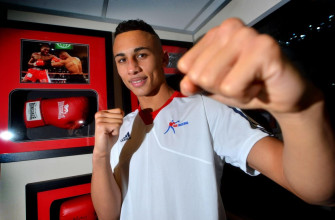 Benjamin Whittaker Fighting His Way To A Golden Future Wallpaper