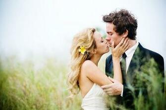 Couple Kissing Image And Lyrics