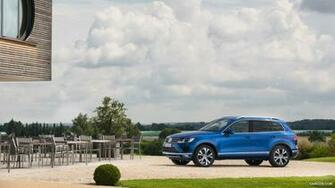 Volkswagen Touareg Side HD Wallpaper