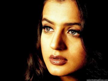 Desktop Wallpaper Amisha Patel Background