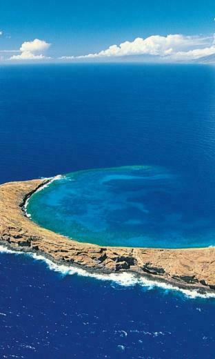 Molokini Crater Maui HD Wallpaper