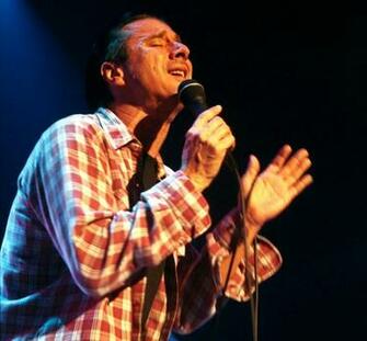 Steve Perry Feeling The Buzz From Live Performance Again