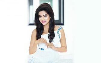Amala Paul Wallpaper X Net