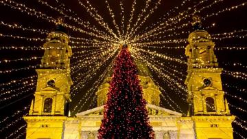 Budapest Christmas Market By The St Stephen S Basilica