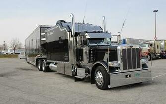 Peterbilt Semi Truck Wallpaper