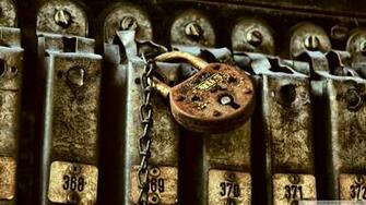 Rusty Lock Wallpaper