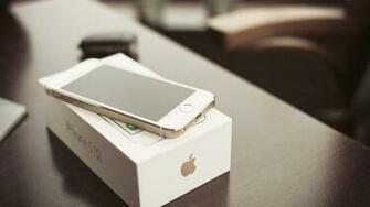 iPhone 5s Gold HD Wallpaper New
