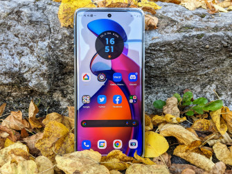 Motorola Edge Fusion Smartphone Re Not High End But