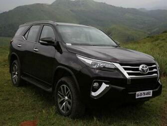 Toyota Fortuner Wallpaper