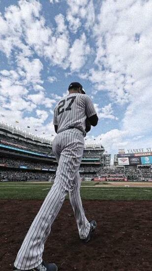 New York Yankees On Mobile Wallpaper Coming In Hot