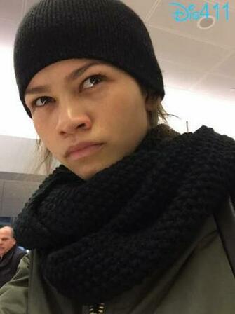 Zendaya Airport Dec