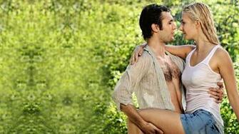 Romantic Couple Santabanta Wallpaper