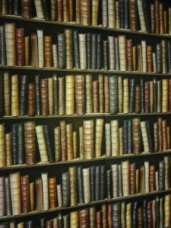 Hotel Chic Library Wallpaper At The Pig In England
