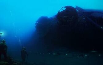 Wallpaper Art Underwater Sea People Scuba Diver Ship Shipping