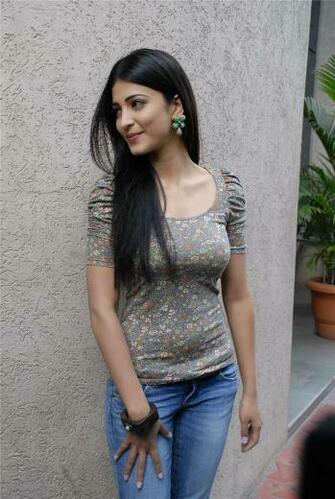Shruti Hassan Stills Pictures Image