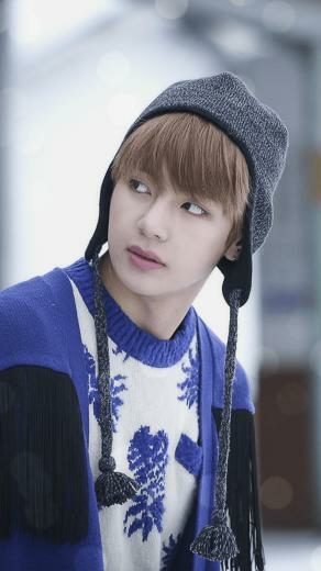 Tae Hyung iPad Wallpaper Top Background