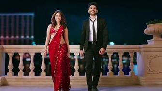 Sonu Ke Titu Ki Sweety Wallpaper Baltana