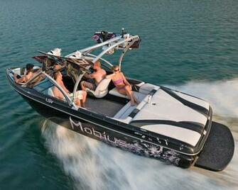 Moomba Wallpaper Waterski