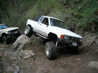 Rock Crawler Offroad Race Racing Toyota Pickup
